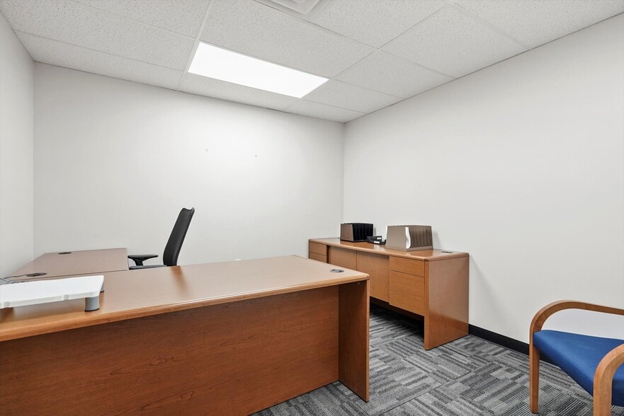 More Photos Of 1015 W Ithica St, Broken Arrow Office For Sale