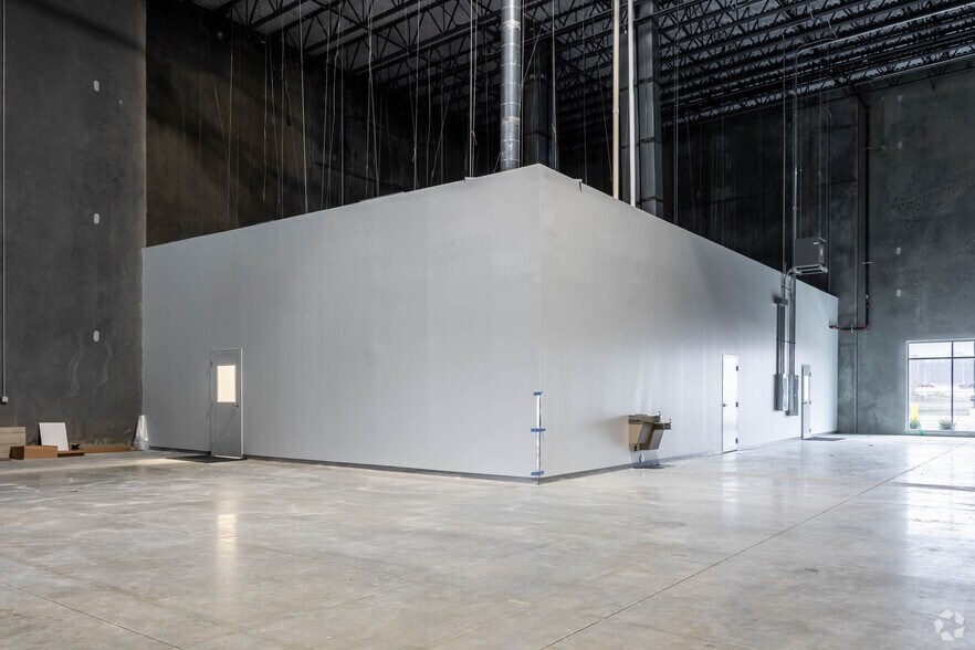 More Photos Of 283 Cardinal Dr, Marengo Warehouse For Sale