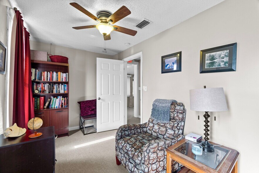 More Photos Of 6108 Arlington Rd, Jacksonville Office For Sale