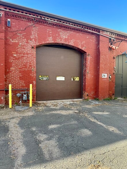 More Photos Of 216-218 Day St, West Springfield Service For Lease