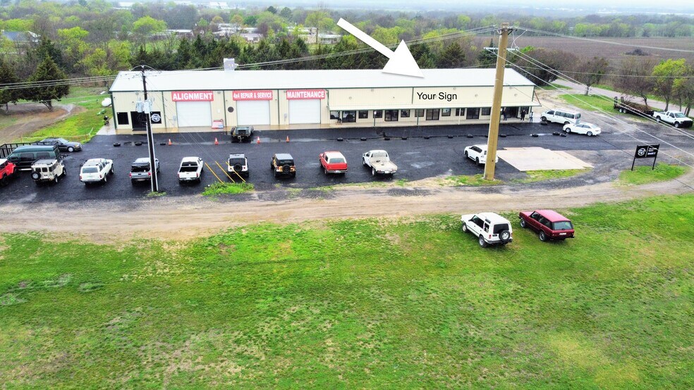 More Photos Of 902 Elliott Rd, Sherman Industrial For Lease
