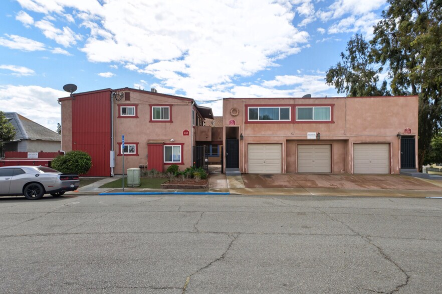 More Photos Of 165 20th St, San Diego Apartments For Sale