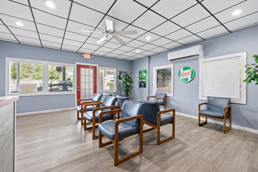 More Photos Of 6200 N Nebraska Ave, Tampa Auto Repair For Sale