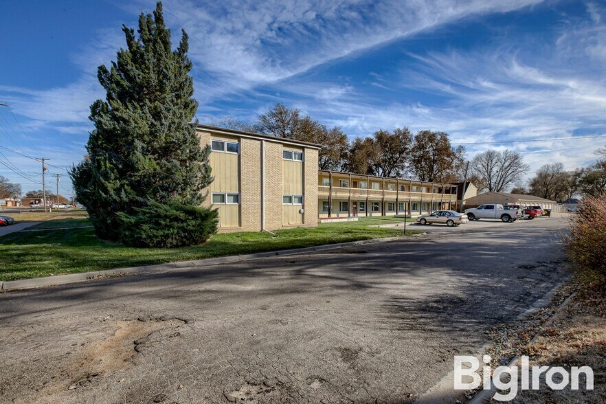 More Photos Of 1004 18th St, Belleville Apartments For Sale