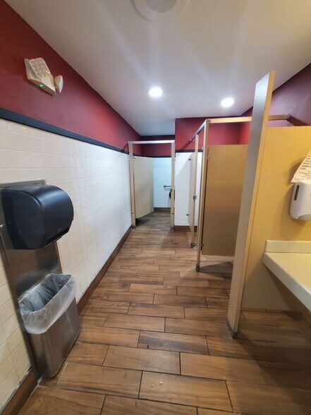 More Photos Of 1106 E Dixie Dr, Asheboro General Retail For Sale