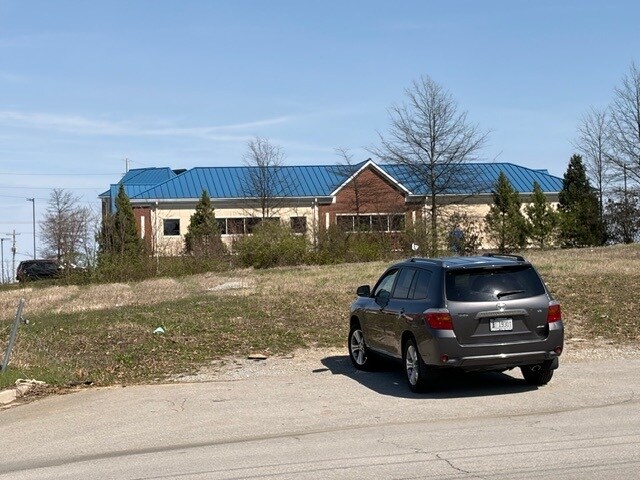 More Photos Of 115 Urton Ln, Louisville Land For Lease