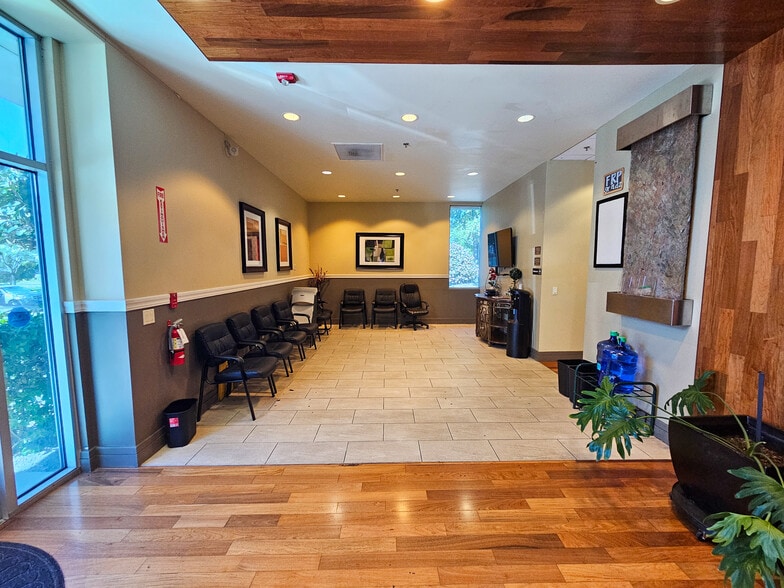 More Photos Of 3160 Garrity Way, Richmond Office For Sale