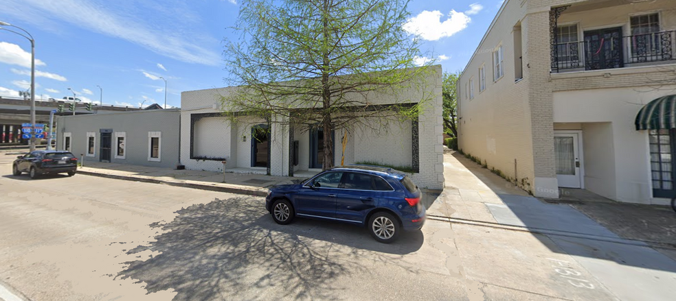 Primary Photo Of 842 Main St, Baton Rouge Office For Sale