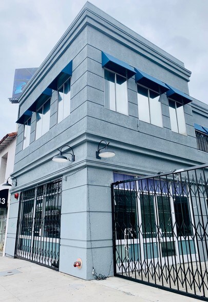 More Photos Of 345 N La Brea Ave, Los Angeles General Retail For Sale