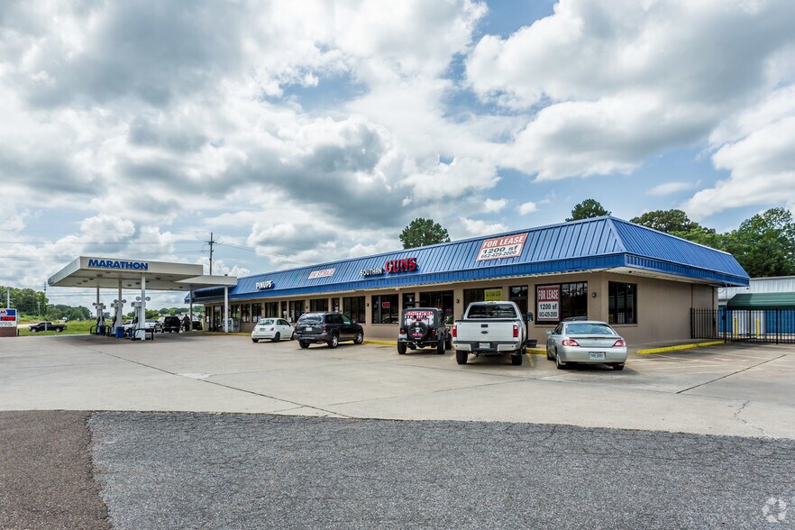 More Photos Of 3001 Highway 51, Nesbit Service Station For Lease