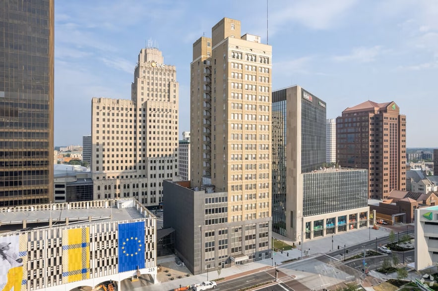 Primary Photo Of 245 N Summit St, Toledo Apartments For Sale