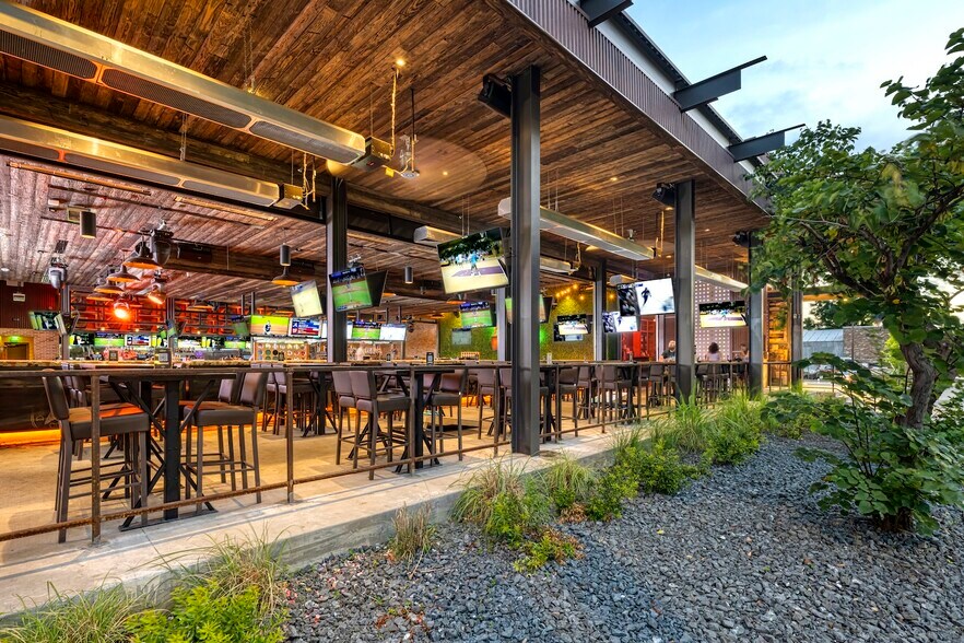 More Photos Of 2821 Morton St, Fort Worth General Retail For Sale