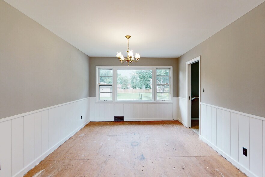 More Photos Of 9212 Preston Hwy, Louisville Office For Sale