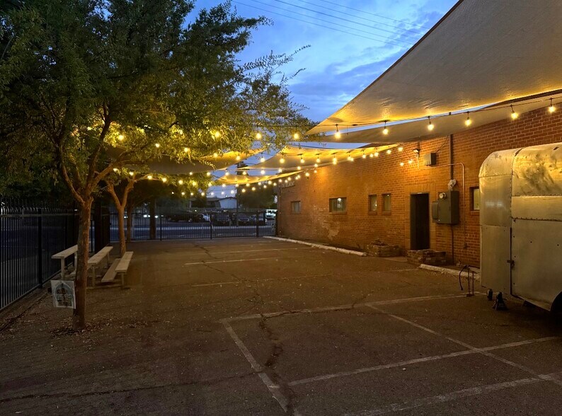 More Photos Of 741 E Belmont Ave, Fresno Freestanding For Lease