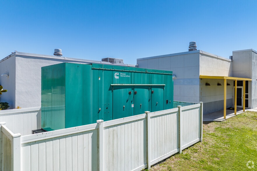 More Photos Of 2814 14th Ave SE, Ruskin Healthcare For Sale