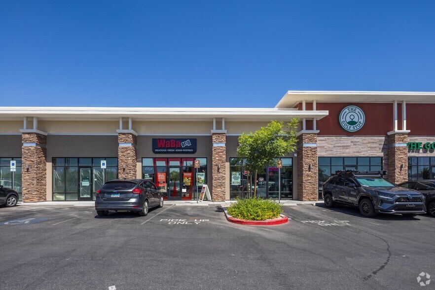 More Photos Of 10925 S Maryland Pky, Henderson Unknown For Lease