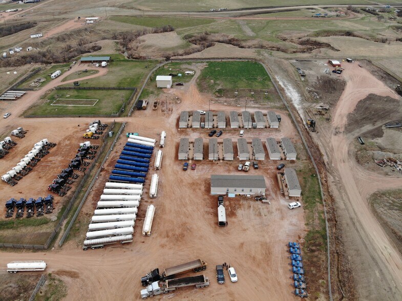 More Photos Of 2018 125th Ave NW, Watford City Warehouse For Lease