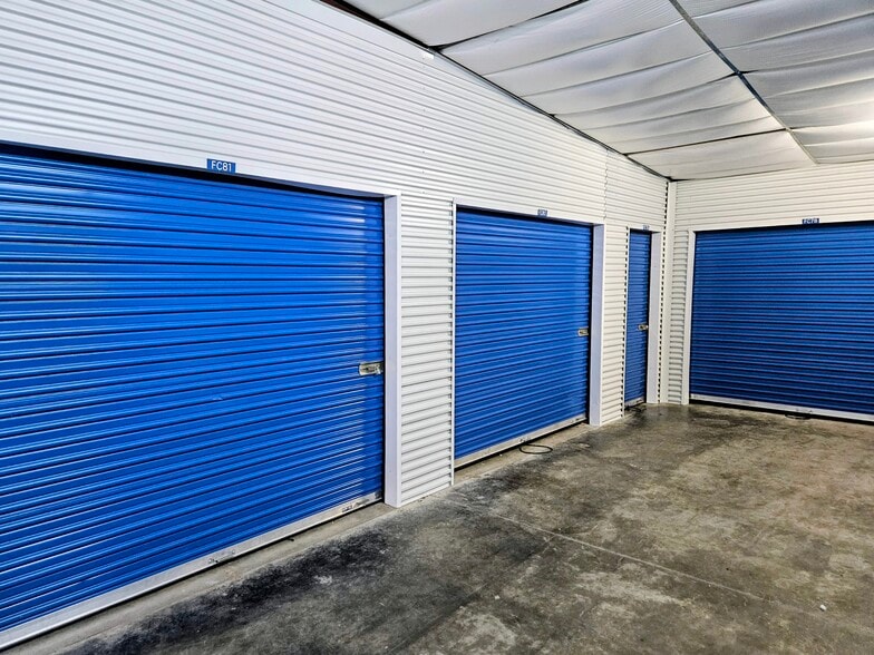More Photos Of 1060 Dillon Way, Central Point Self Storage For Sale
