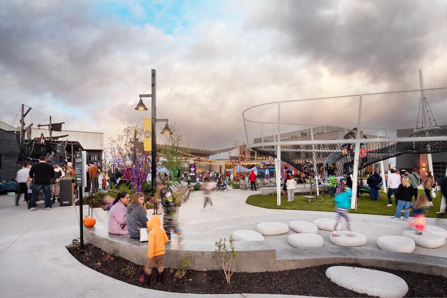 More Photos Of 5464 Center Field Dr, South Jordan Apartments For Lease