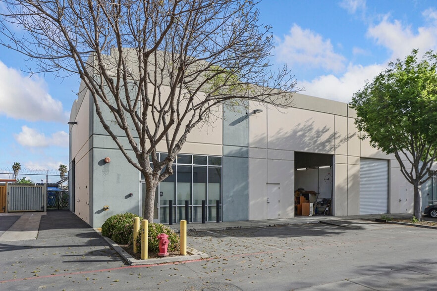More Photos Of 2260 Macarthur Dr, Tracy Warehouse For Sale