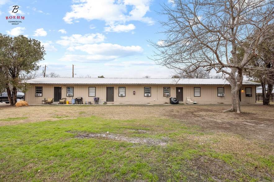 More Photos Of 2906-2908 Hunt St, Kerrville Apartments For Sale
