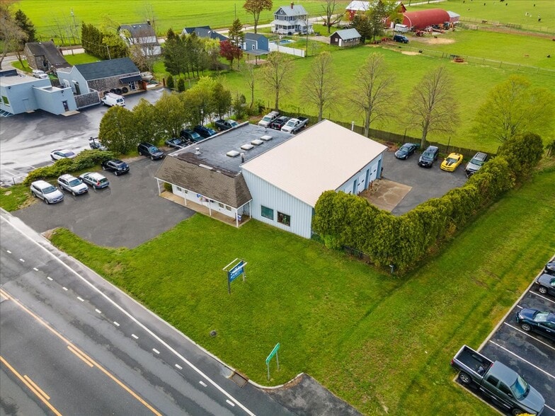 More Photos Of 45845 Cr-48, Southold Auto Repair For Sale