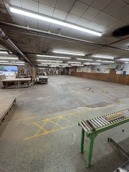 More Photos Of 1340 W Front St, Plainfield Manufacturing For Lease