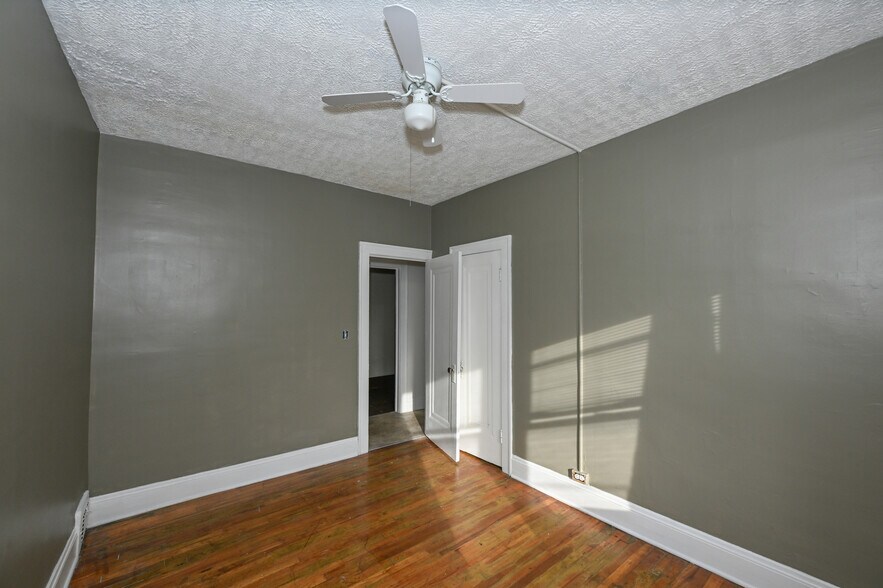 More Photos Of 3908 Denison Ave, Cleveland General Retail For Sale