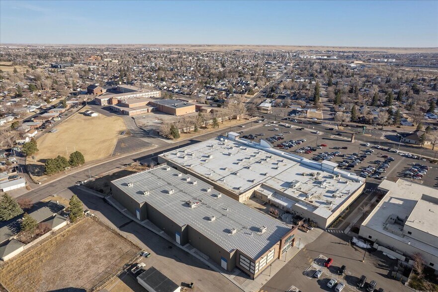 More Photos Of 1616 E Pershing Blvd, Cheyenne Freestanding For Sale