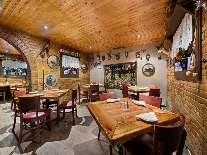 More Photos Of 3016 E Commercial Blvd, Fort Lauderdale Restaurant For Sale