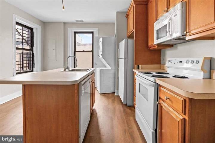 More Photos Of 2112 Fleet St, Baltimore Bar For Sale