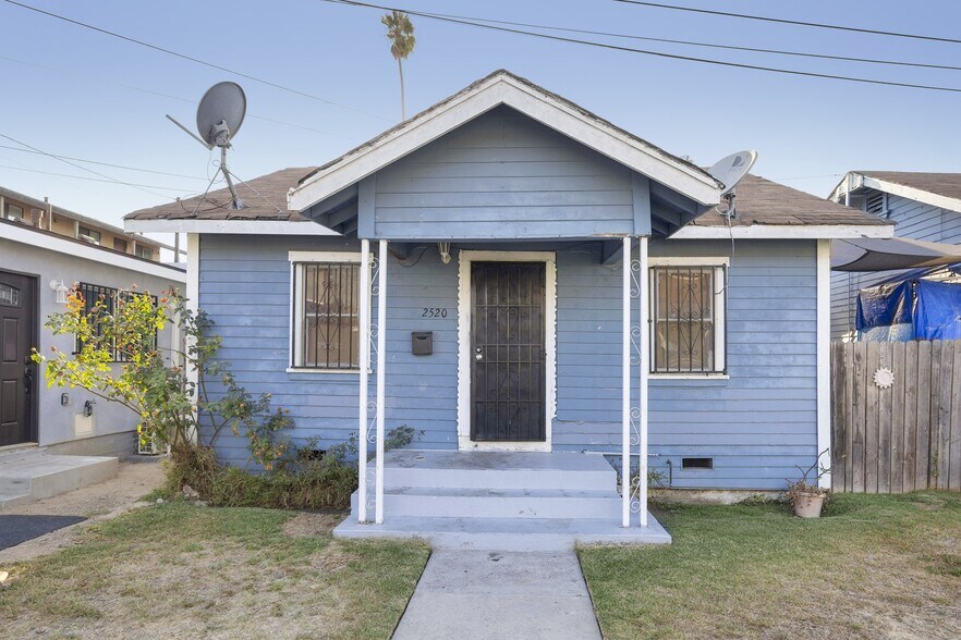 More Photos Of 2516 E Anaheim St, Long Beach Apartments For Sale