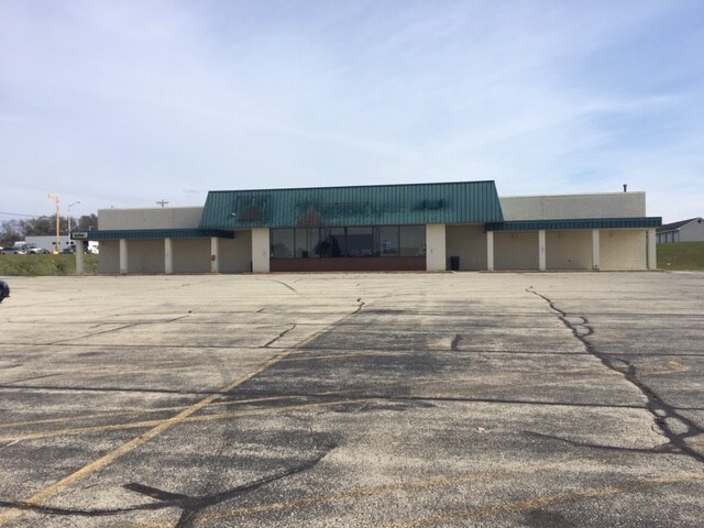 More Photos Of 720-756 Broadway St, Berlin Freestanding For Sale