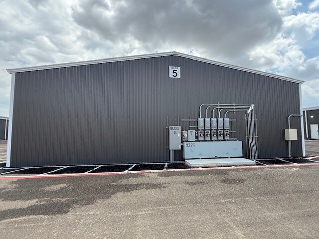 More Photos Of 9326 SE Loop 410, San Antonio Flex For Sale