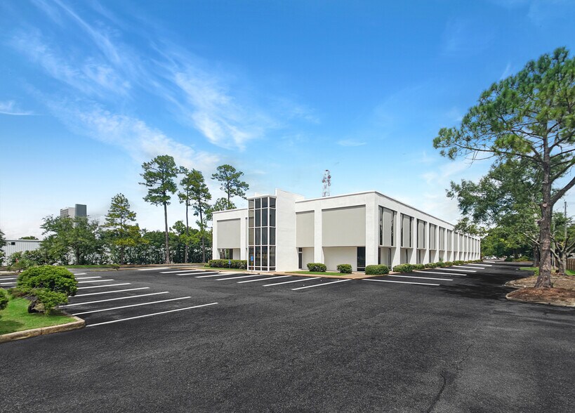 More Photos Of 501 Bel Air Blvd, Mobile Office For Sale