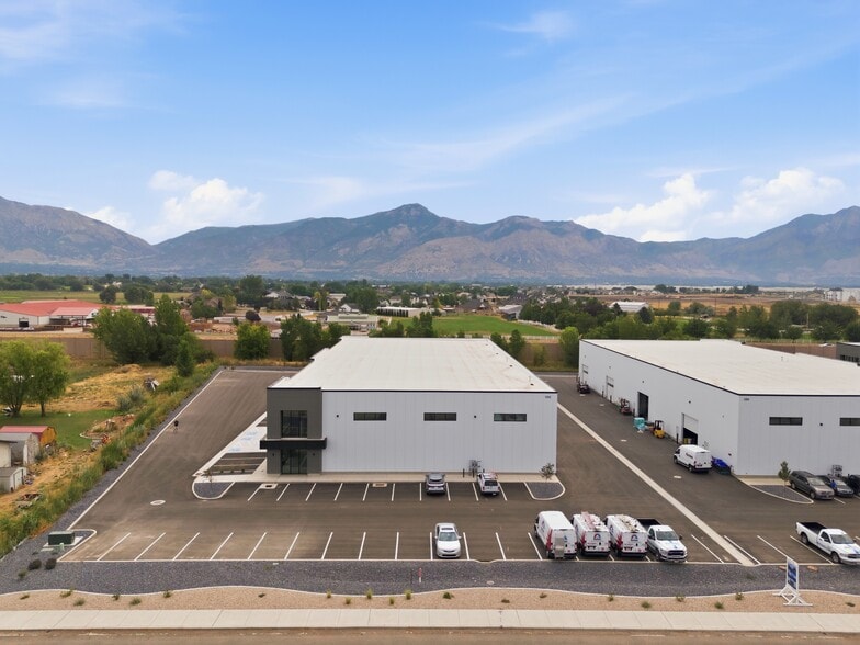 More Photos Of 1242 N 2000 W, Farr West Light Manufacturing For Sale