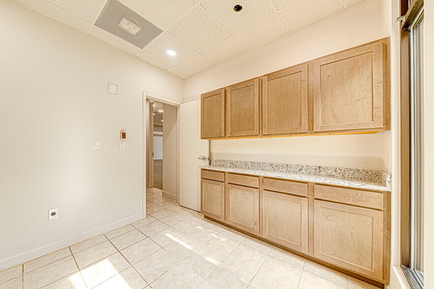 More Photos Of 2803 S Bay St, Eustis Medical For Sale