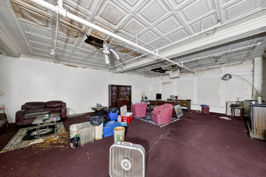 More Photos Of 2000-2014 Salisbury St, Saint Louis General Retail For Sale