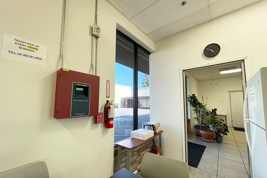 More Photos Of 3900-3912 S Broadway Pl, Los Angeles Manufacturing For Sale