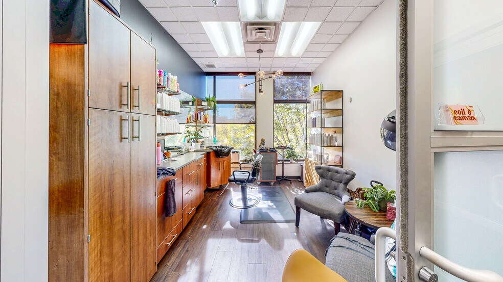 More Photos Of 124 College St, Asheville Office Residential For Sale