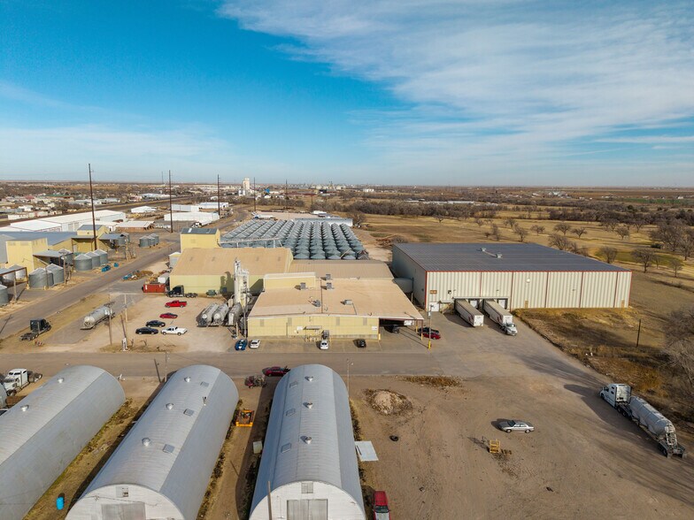 More Photos Of 225 Lawton Ave, Hereford Manufacturing For Sale