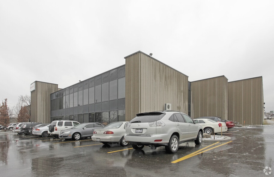 More Photos Of 240 Humberline Dr, Toronto Light Manufacturing For Lease