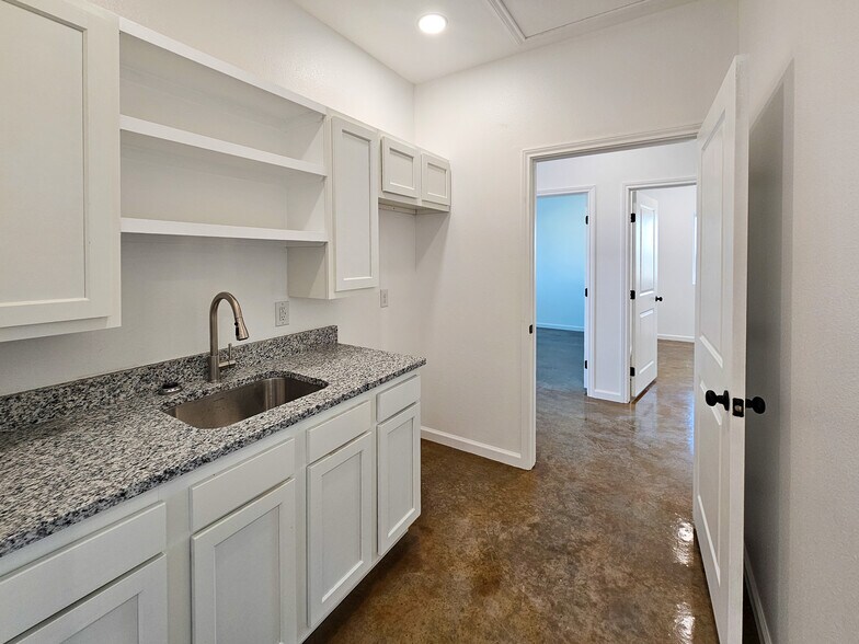 More Photos Of 3098 FM 707, Tye Warehouse For Lease