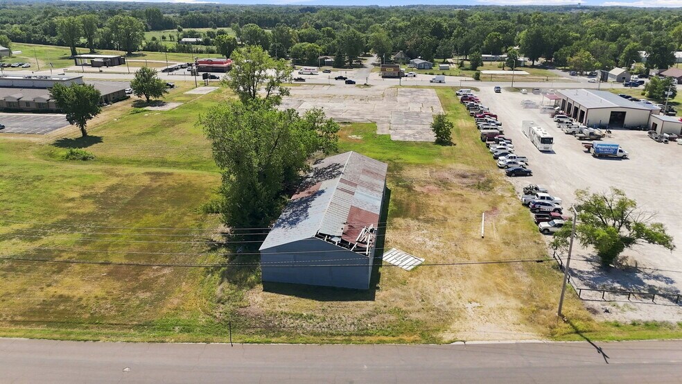 More Photos Of 1406 East St, Iola Land For Sale