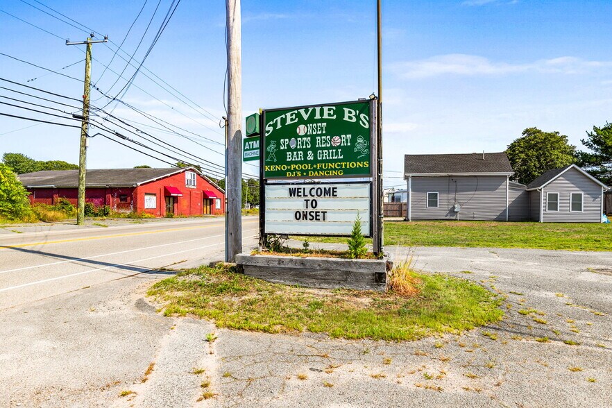 More Photos Of 270 Onset Ave, East Wareham Restaurant For Sale