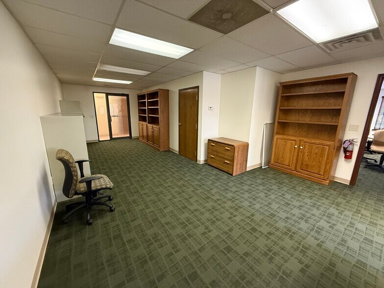 More Photos Of 5092 Lovers Ln, Portage Office For Sale
