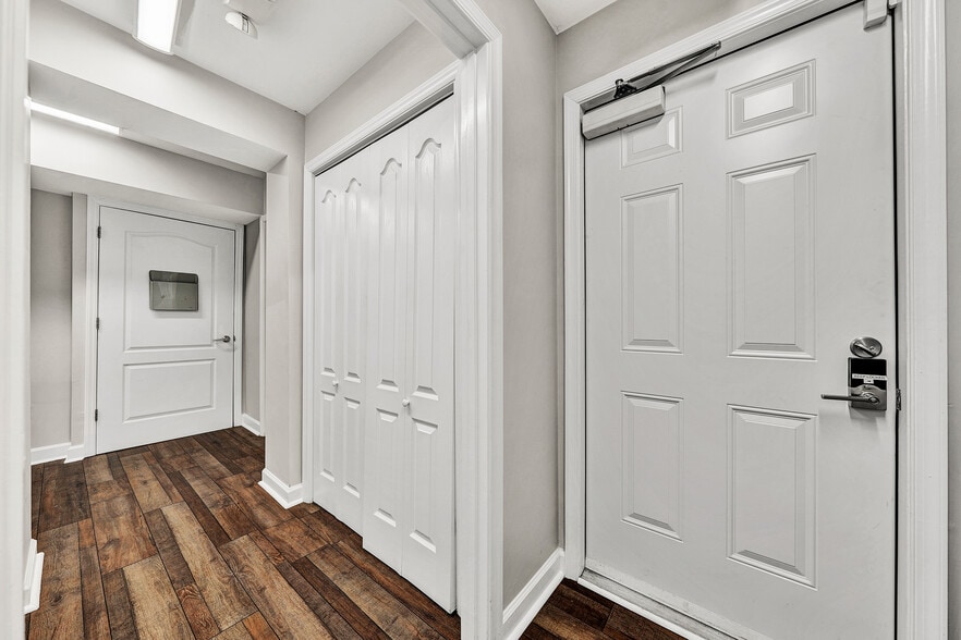 More Photos Of 5034 Williamson Rd NW, Roanoke Office For Lease