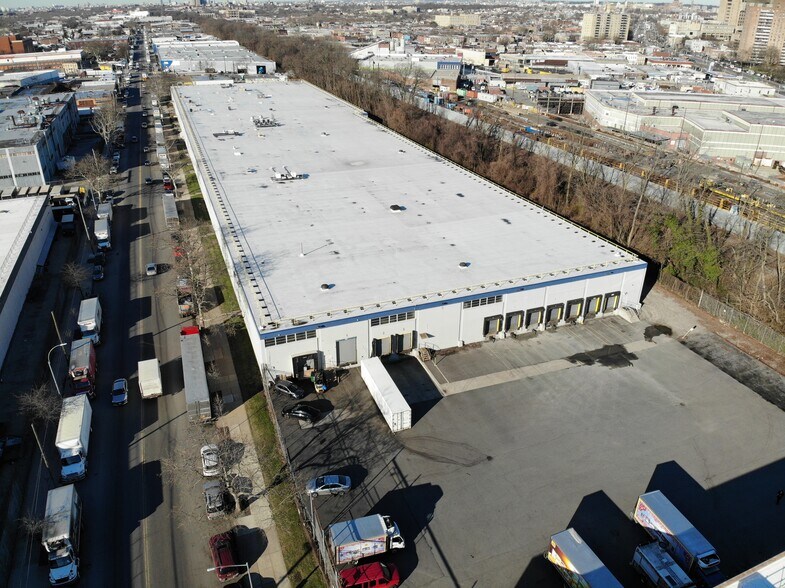 More Photos Of 10101 Avenue D, Brooklyn Distribution For Lease
