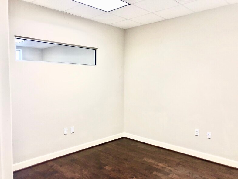 More Photos Of 16000 Park Ten Pl, Houston Loft Creative Space For Sale