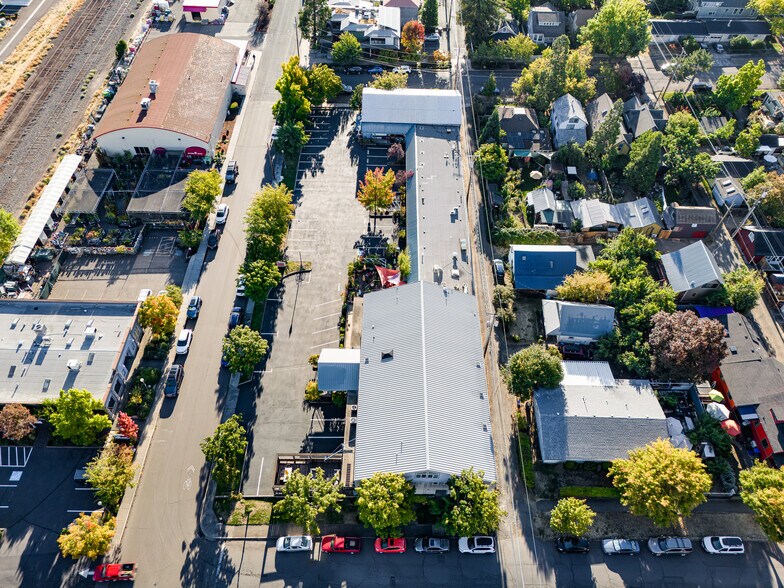 More Photos Of 340 A St, Ashland Office For Sale